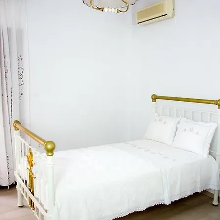 Greg's House No2 아파트 *